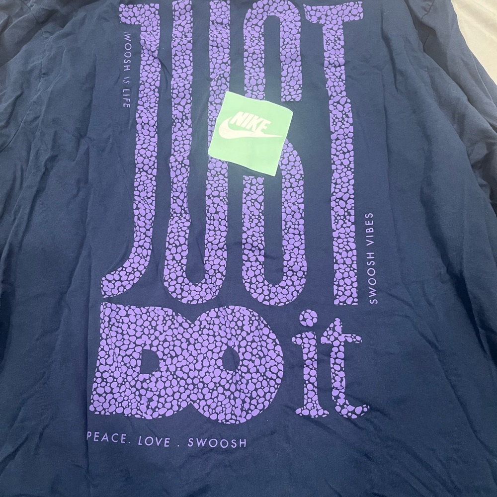 Men’s XL Nike Graphic Long Sleeve
